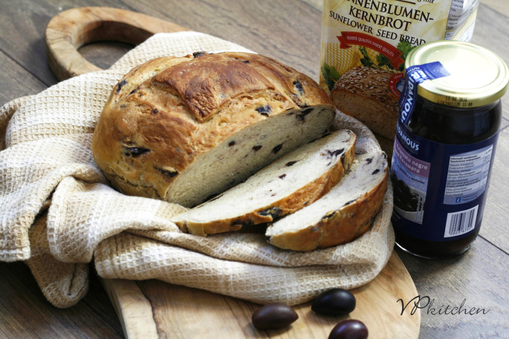 bread with olives